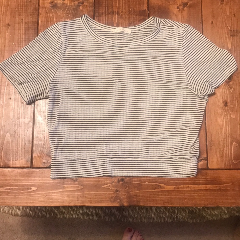 Boutique crop top, Size Medium